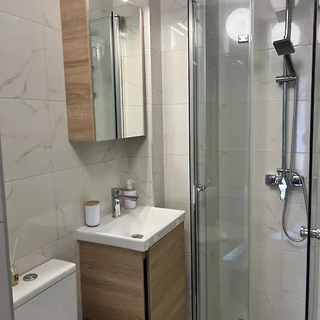Sunny 1br With Free Street Parking Апартамент Пловдив